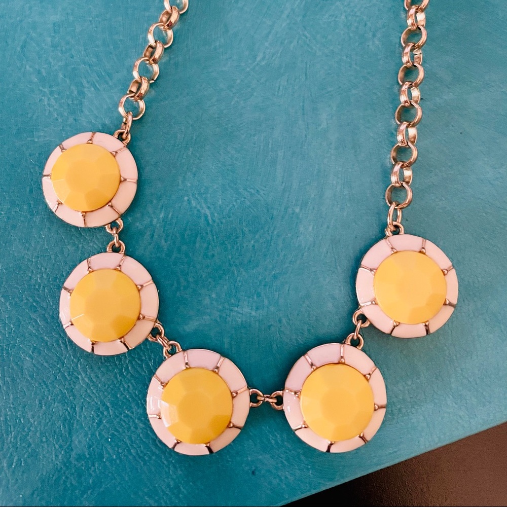 🔴Yellow and White Statement Necklace - Picture 3 of 8